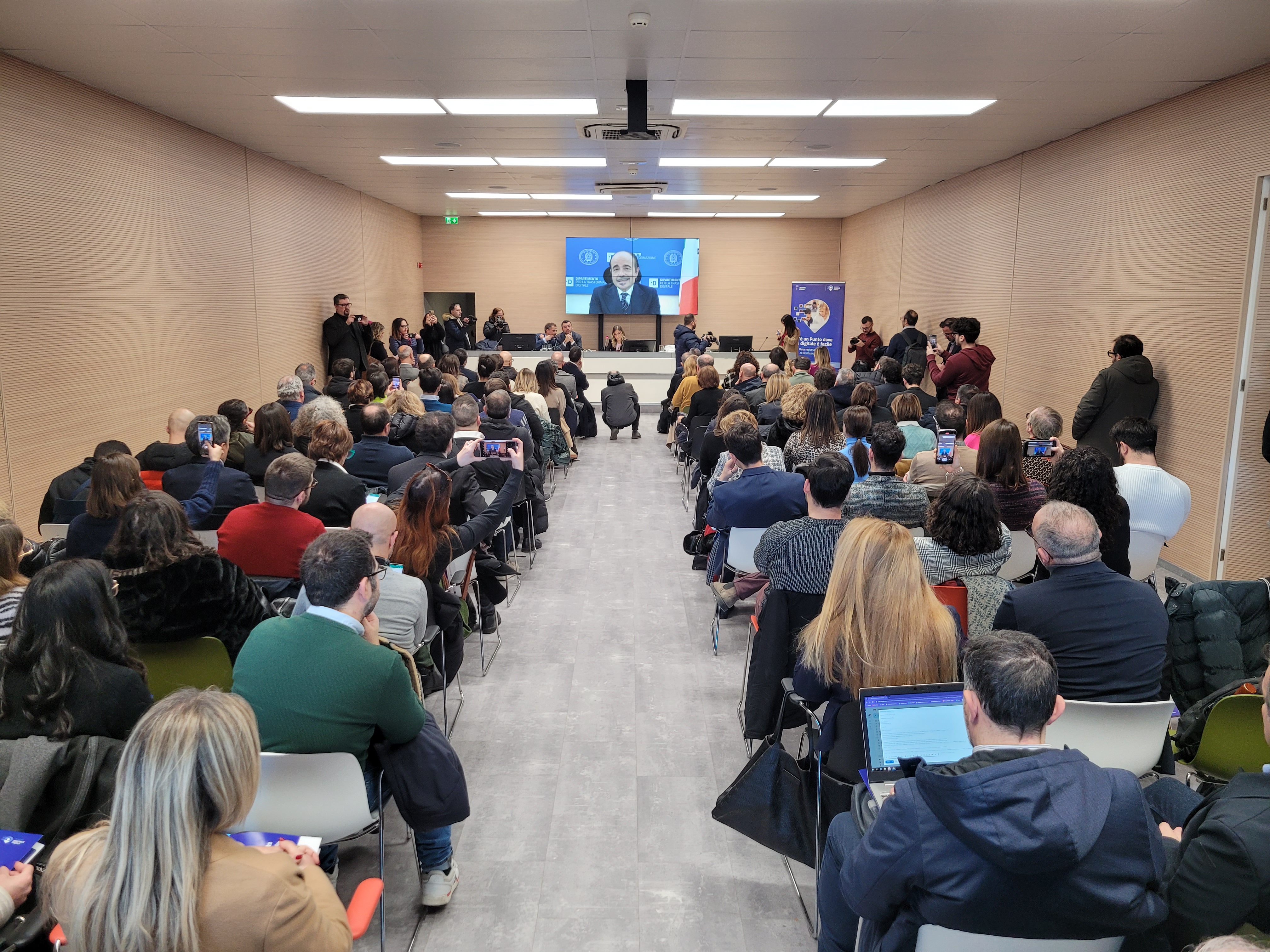 Galleria Rete regionale dei punti di facilitazione digitale, trasformazione digitale facile per tutti